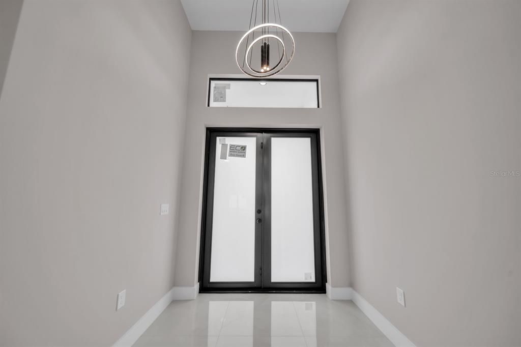 For Sale: $384,900 (4 beds, 2 baths, 1735 Square Feet)