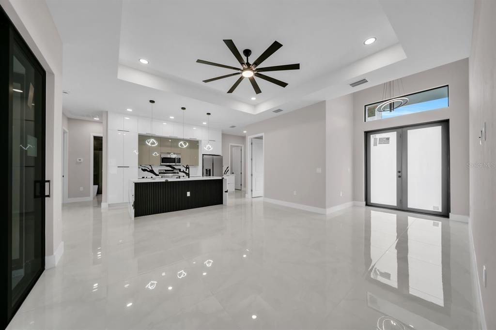 For Sale: $384,900 (4 beds, 2 baths, 1735 Square Feet)