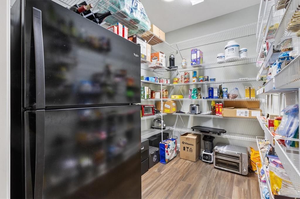 En Venta: $845,000 (3 camas, 2 baños, 2829 Pies cuadrados)