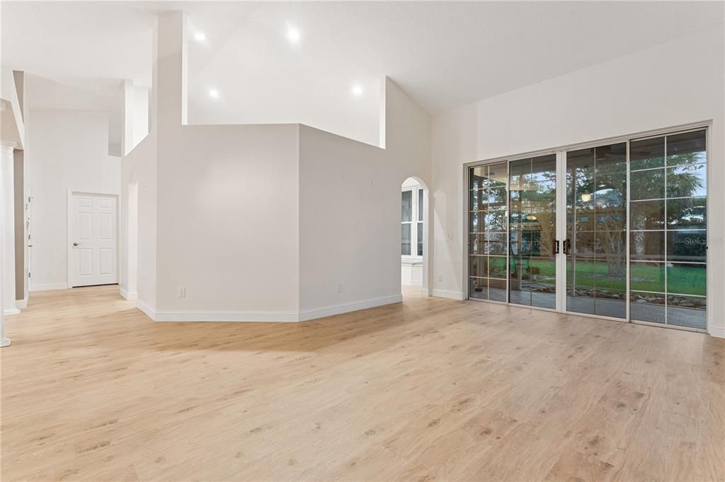 For Sale: $541,500 (4 beds, 2 baths, 2231 Square Feet)