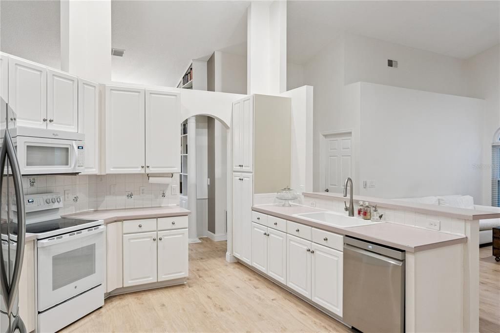 For Sale: $541,500 (4 beds, 2 baths, 2231 Square Feet)
