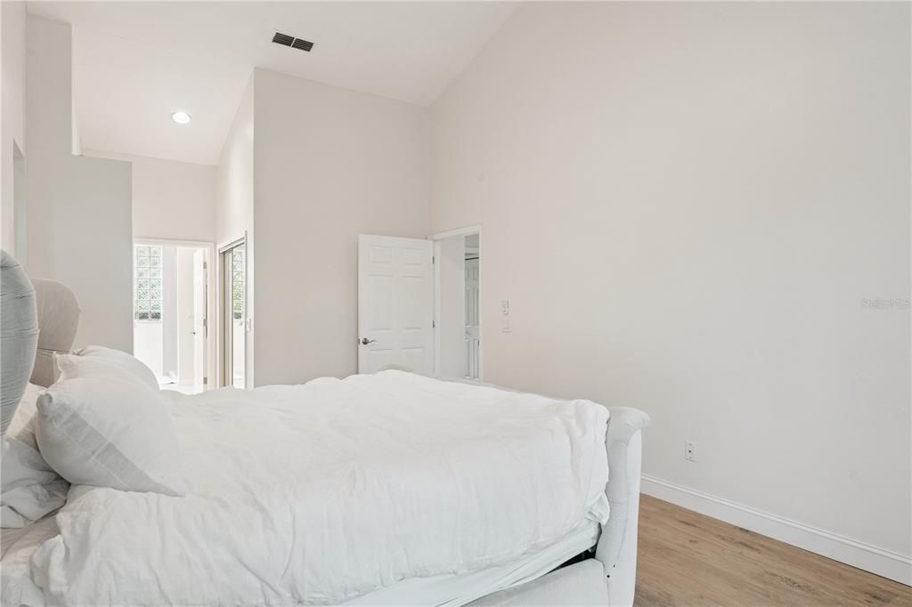 For Sale: $541,500 (4 beds, 2 baths, 2231 Square Feet)