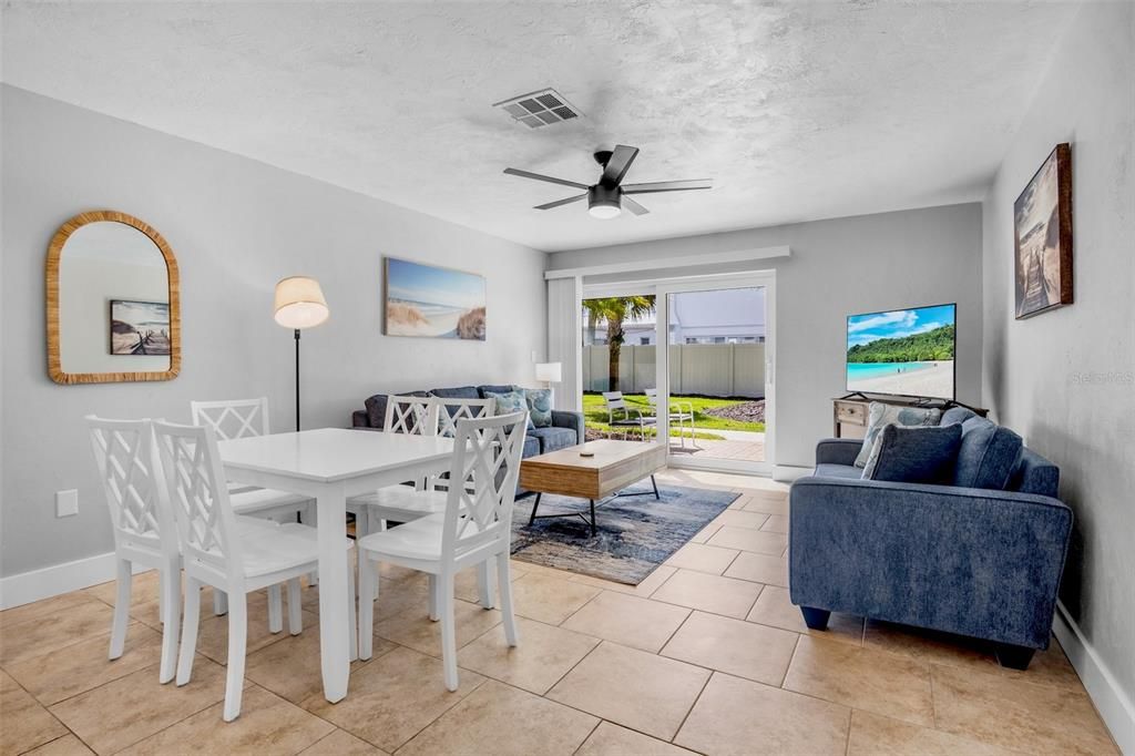 For Sale: $679,000 (2 beds, 2 baths, 921 Square Feet)