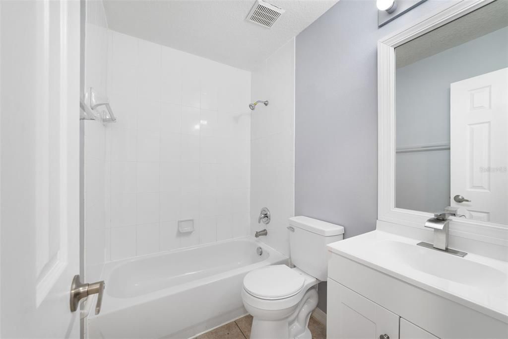 На продажу: $279,000 (3 спален, 2 ванн, 1468 Квадратных фут)