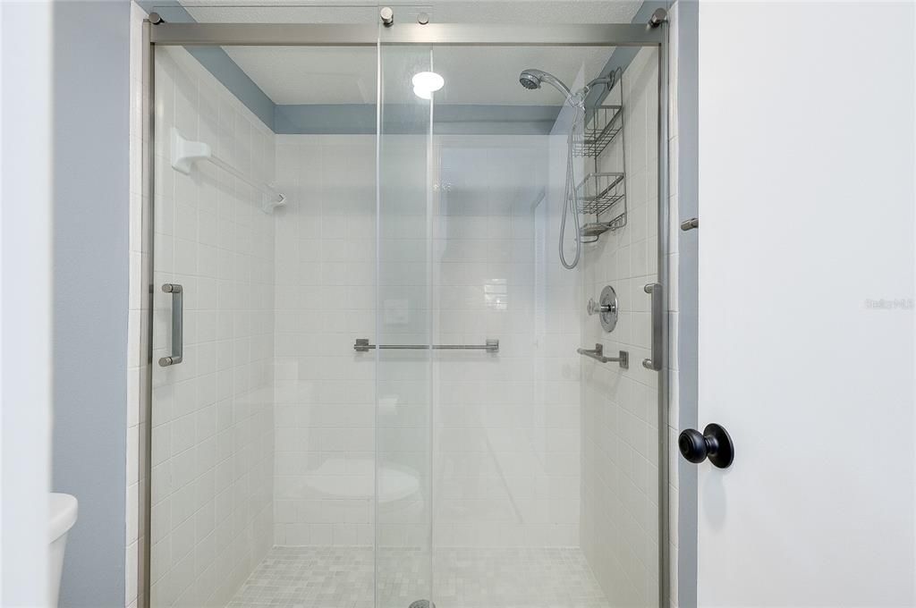 For Sale: $199,900 (2 beds, 2 baths, 1155 Square Feet)