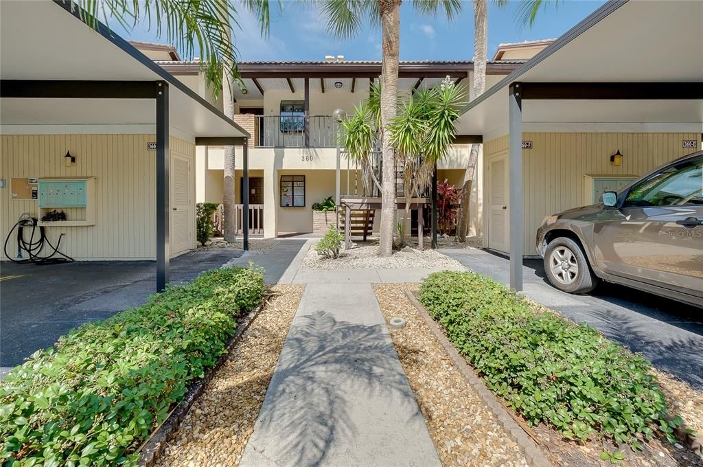 For Sale: $199,900 (2 beds, 2 baths, 1155 Square Feet)