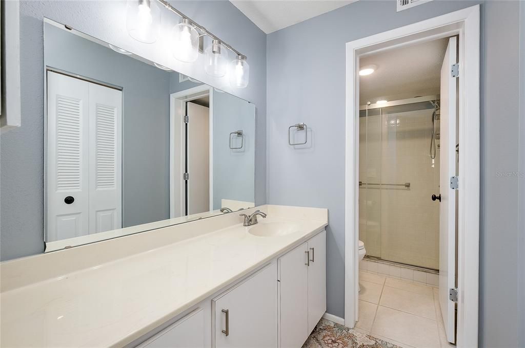 For Sale: $199,900 (2 beds, 2 baths, 1155 Square Feet)