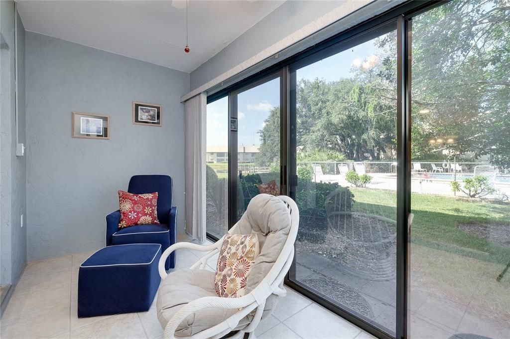 For Sale: $199,900 (2 beds, 2 baths, 1155 Square Feet)