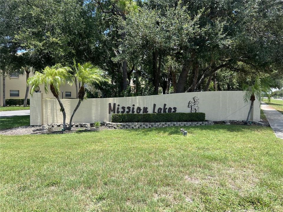 For Sale: $199,900 (2 beds, 2 baths, 1155 Square Feet)