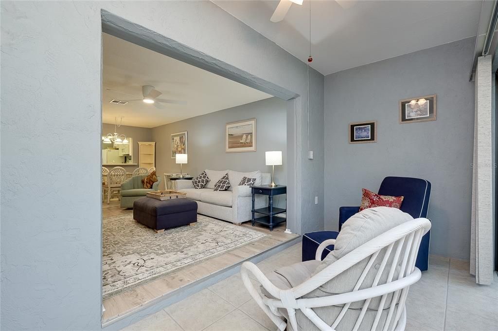 For Sale: $199,900 (2 beds, 2 baths, 1155 Square Feet)