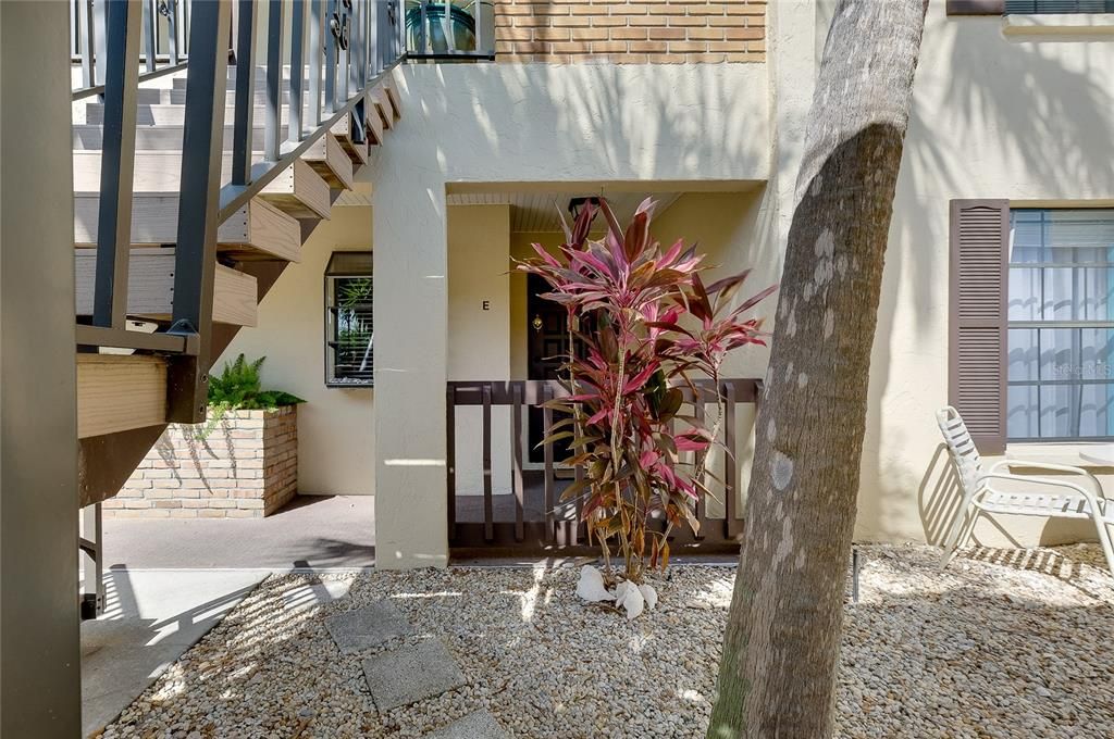 For Sale: $199,900 (2 beds, 2 baths, 1155 Square Feet)