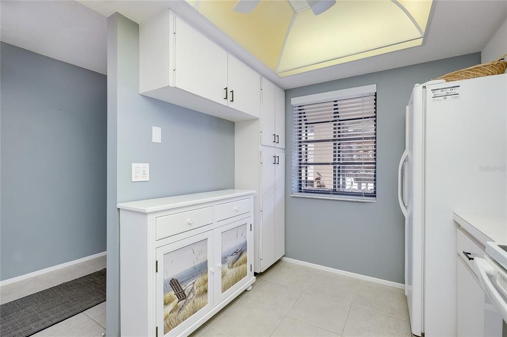 For Sale: $199,900 (2 beds, 2 baths, 1155 Square Feet)