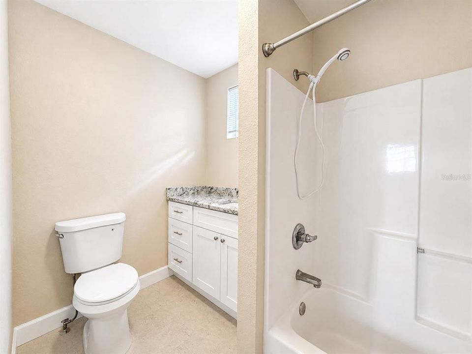 В аренду: $2,600 (2 спален, 2 ванн, 972 Квадратных фут)