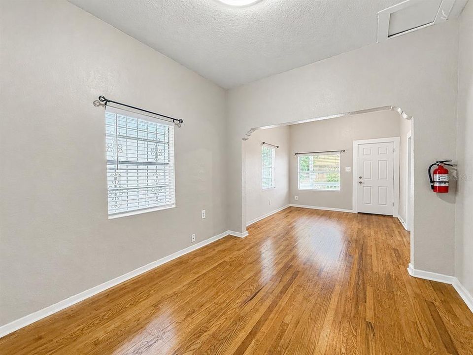 В аренду: $2,600 (2 спален, 2 ванн, 972 Квадратных фут)