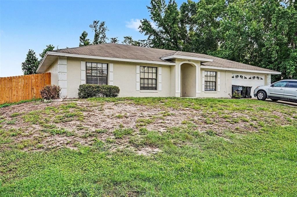 For Sale: $286,000 (3 beds, 2 baths, 1337 Square Feet)