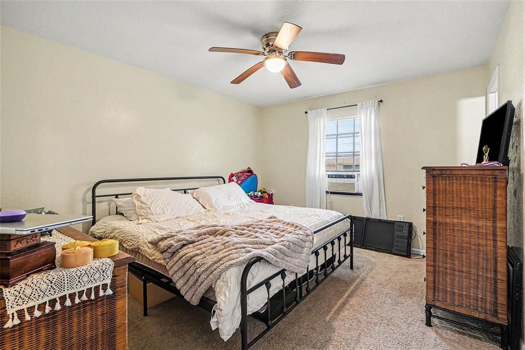 For Sale: $286,000 (3 beds, 2 baths, 1337 Square Feet)