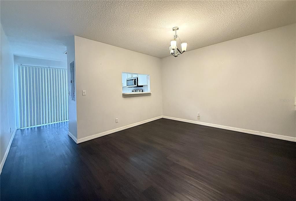 For Rent: $2,000 (2 beds, 2 baths, 1560 Square Feet)