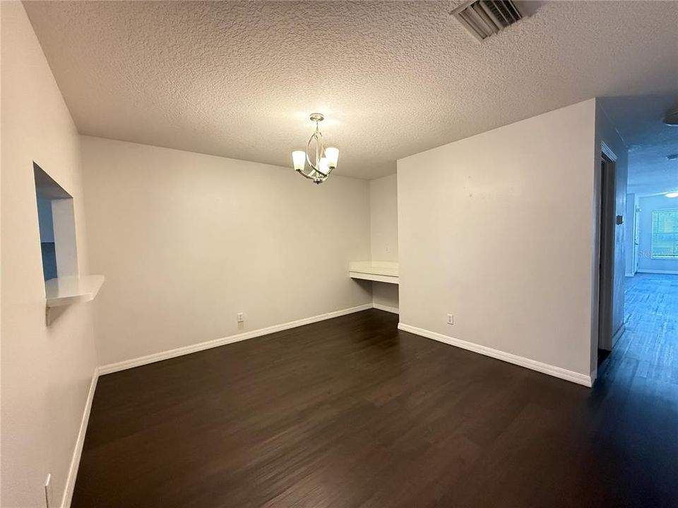 For Rent: $2,000 (2 beds, 2 baths, 1560 Square Feet)
