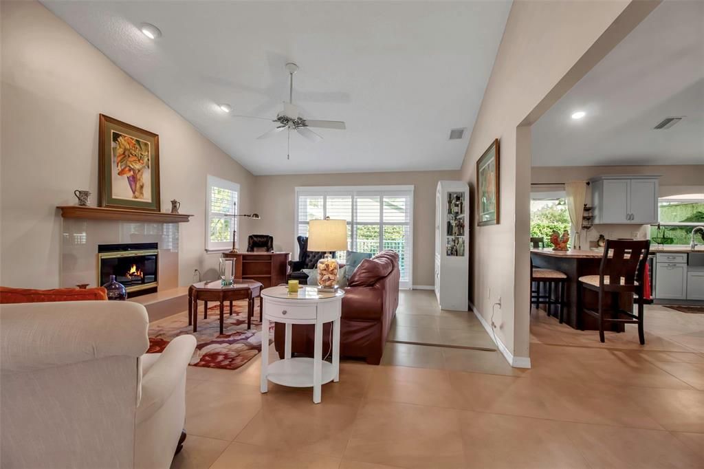 For Sale: $399,900 (3 beds, 2 baths, 1885 Square Feet)