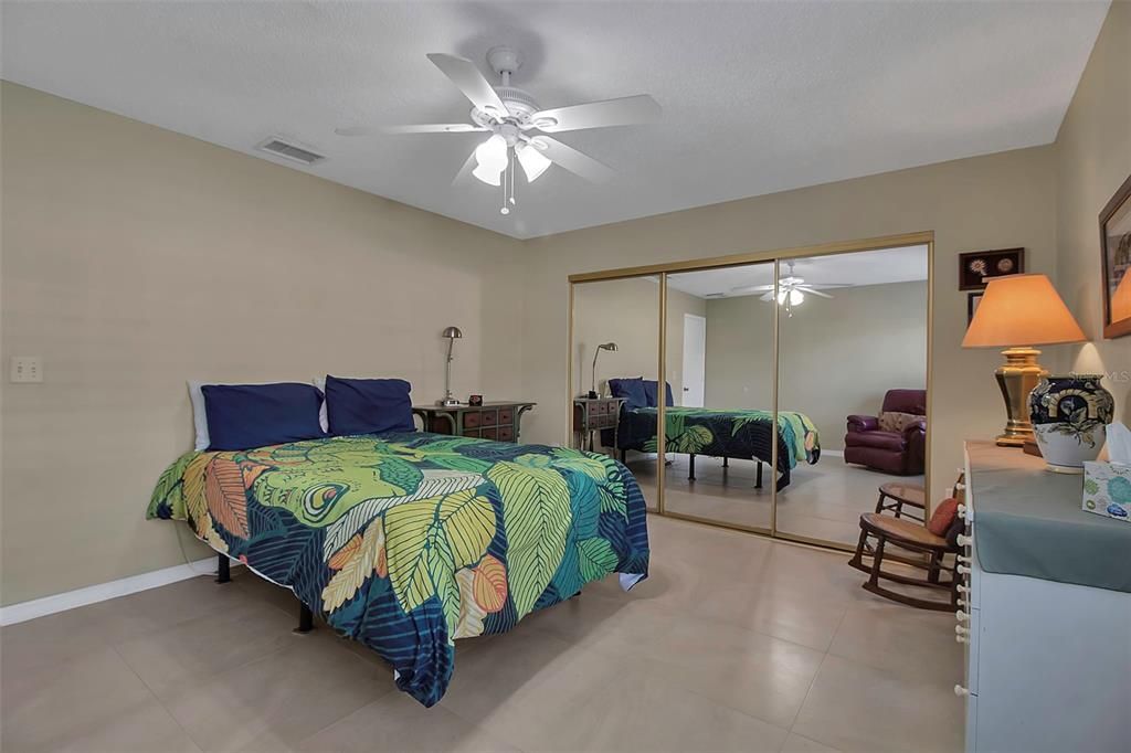 For Sale: $399,900 (3 beds, 2 baths, 1885 Square Feet)