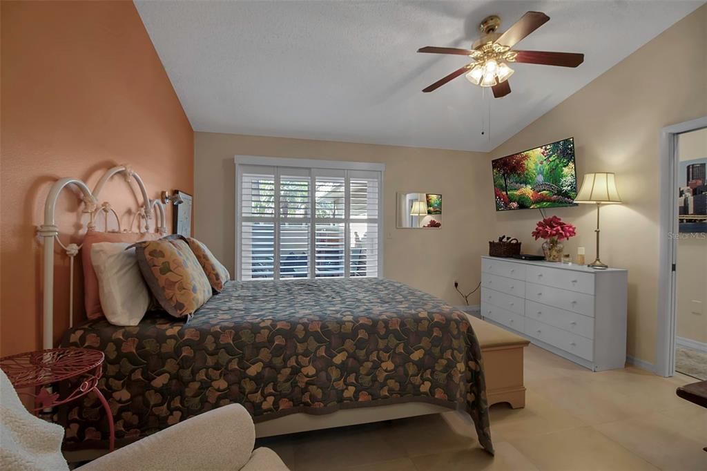 For Sale: $399,900 (3 beds, 2 baths, 1885 Square Feet)