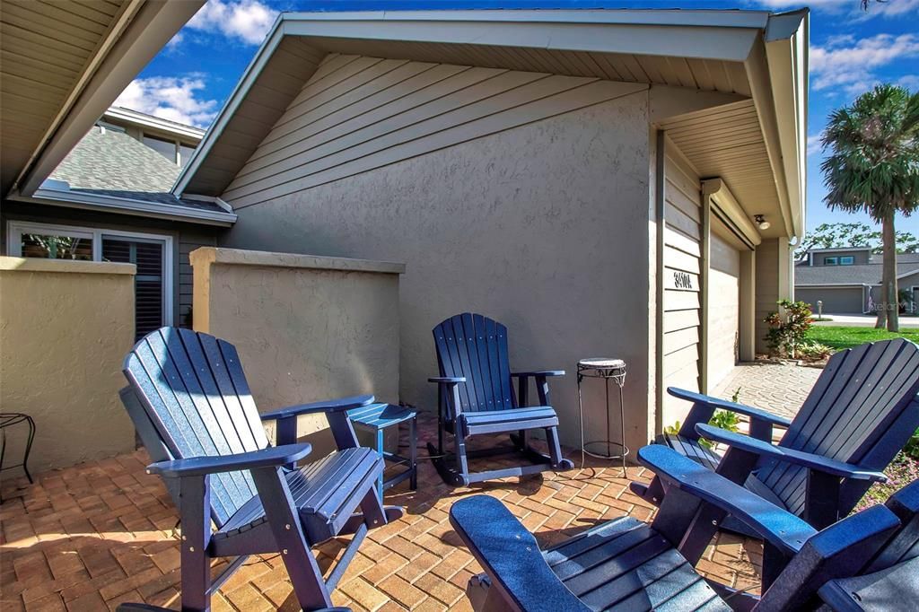 For Sale: $399,900 (3 beds, 2 baths, 1885 Square Feet)