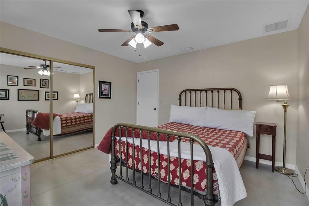 For Sale: $399,900 (3 beds, 2 baths, 1885 Square Feet)