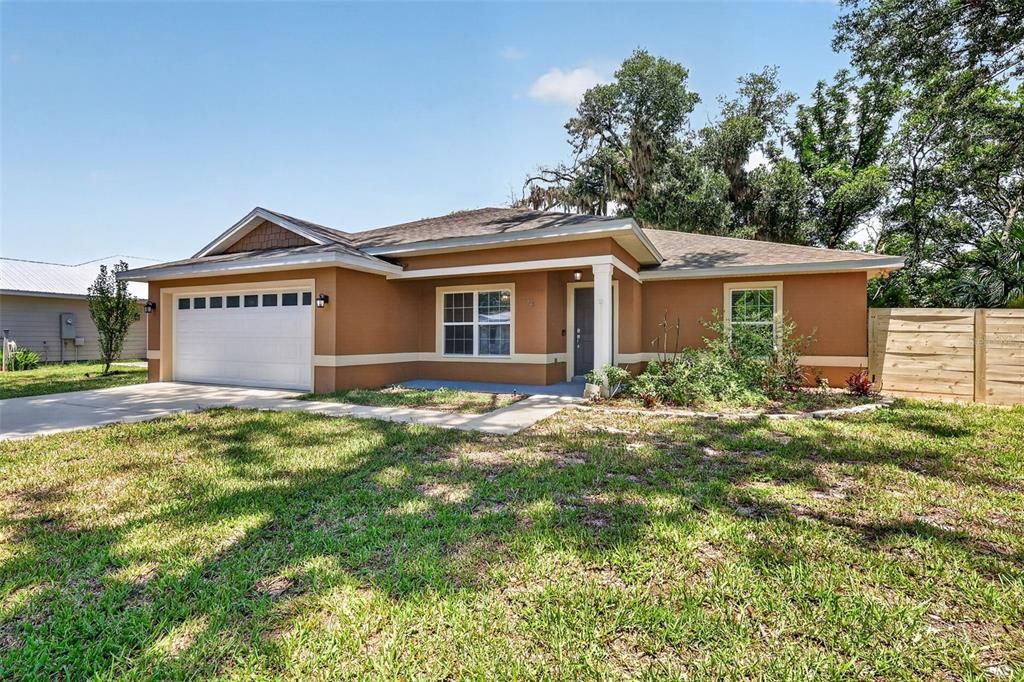 For Sale: $329,000 (4 beds, 2 baths, 1815 Square Feet)