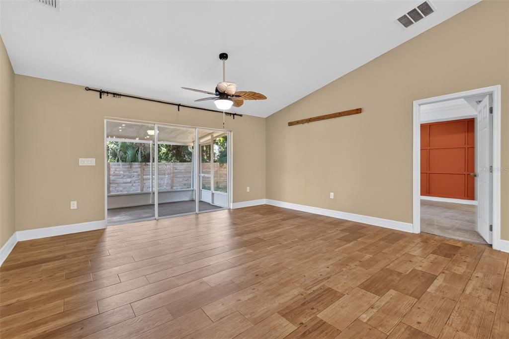 For Sale: $329,000 (4 beds, 2 baths, 1815 Square Feet)