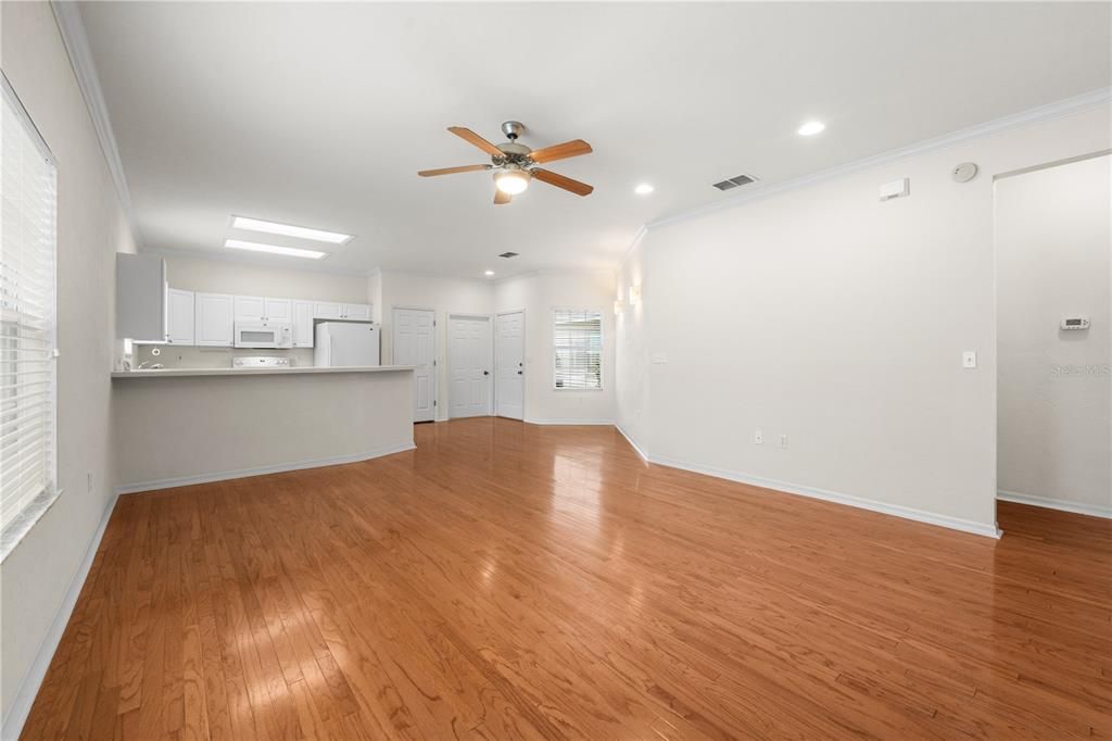 Activo con contrato: $258,000 (3 camas, 2 baños, 1343 Pies cuadrados)