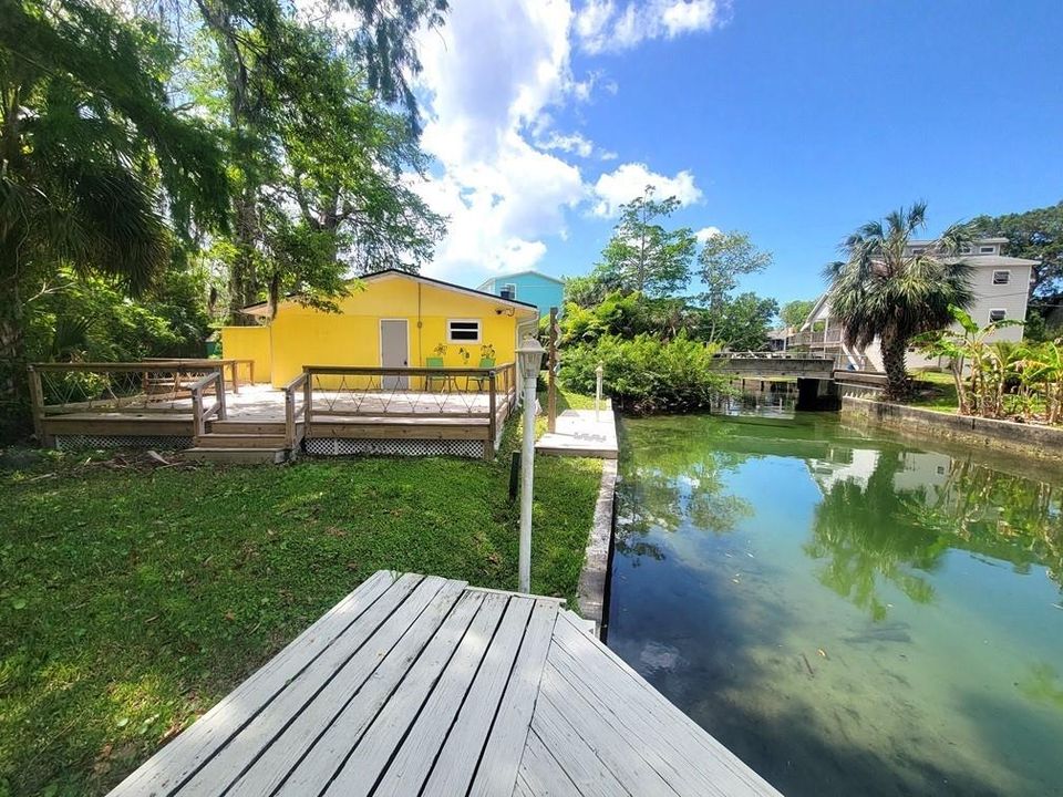 For Rent: $2,100 (2 beds, 1 baths, 864 Square Feet)