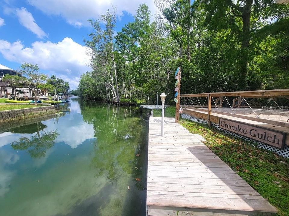 For Rent: $2,100 (2 beds, 1 baths, 864 Square Feet)