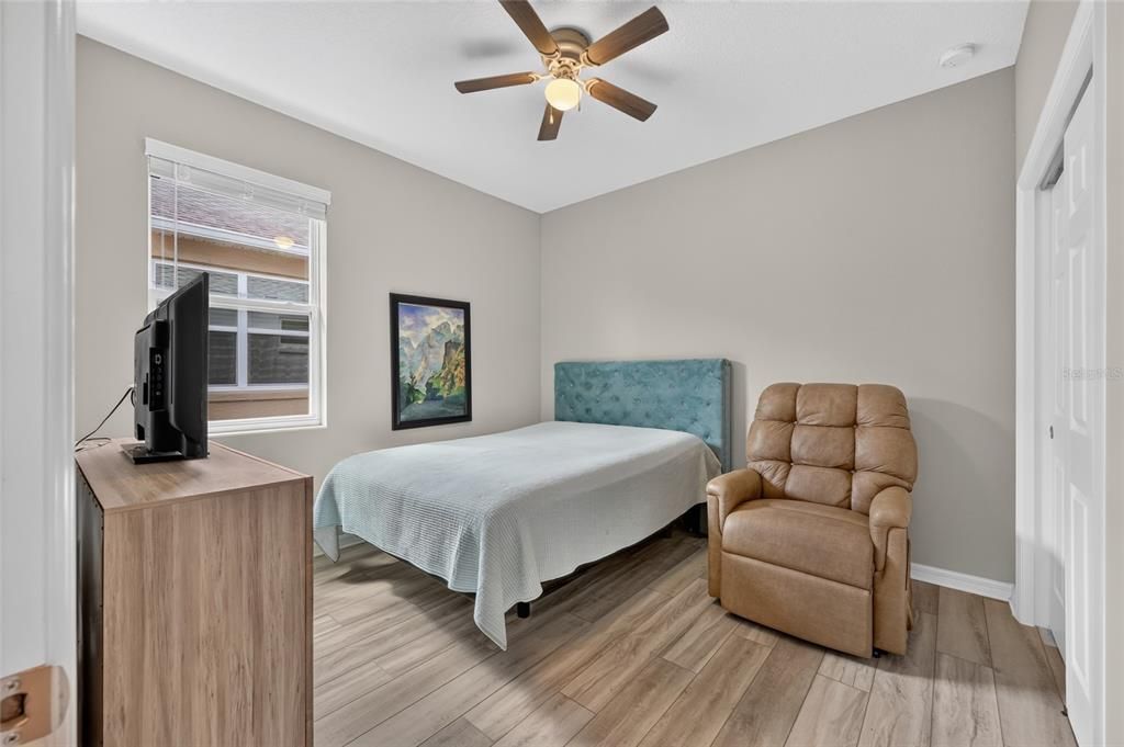 For Sale: $249,900 (2 beds, 2 baths, 1469 Square Feet)