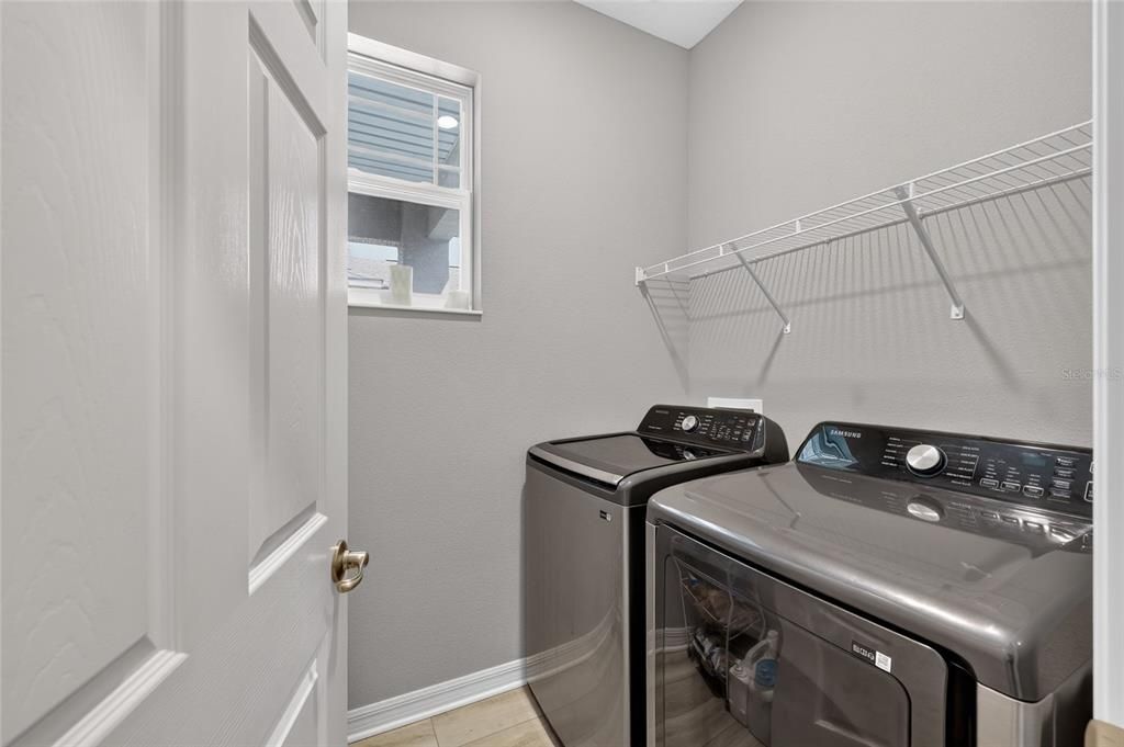 For Sale: $249,900 (2 beds, 2 baths, 1469 Square Feet)