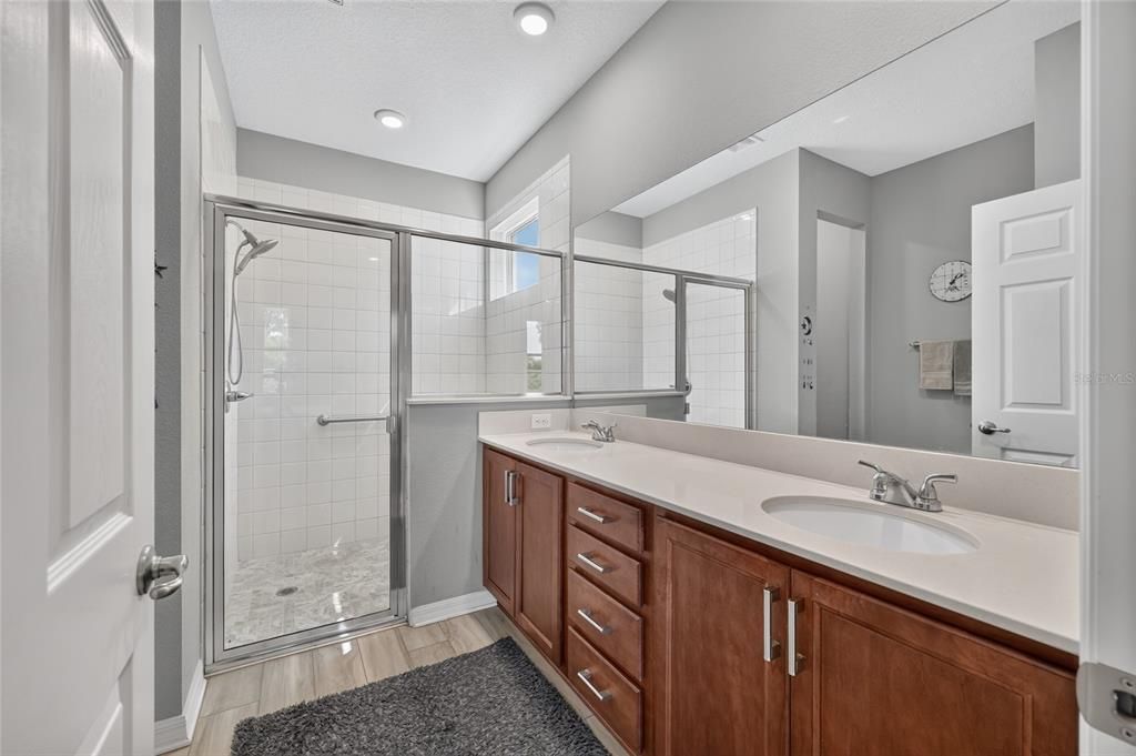 For Sale: $249,900 (2 beds, 2 baths, 1469 Square Feet)