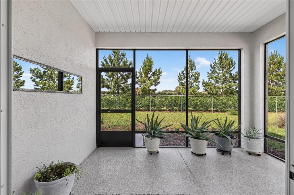 For Sale: $249,900 (2 beds, 2 baths, 1469 Square Feet)