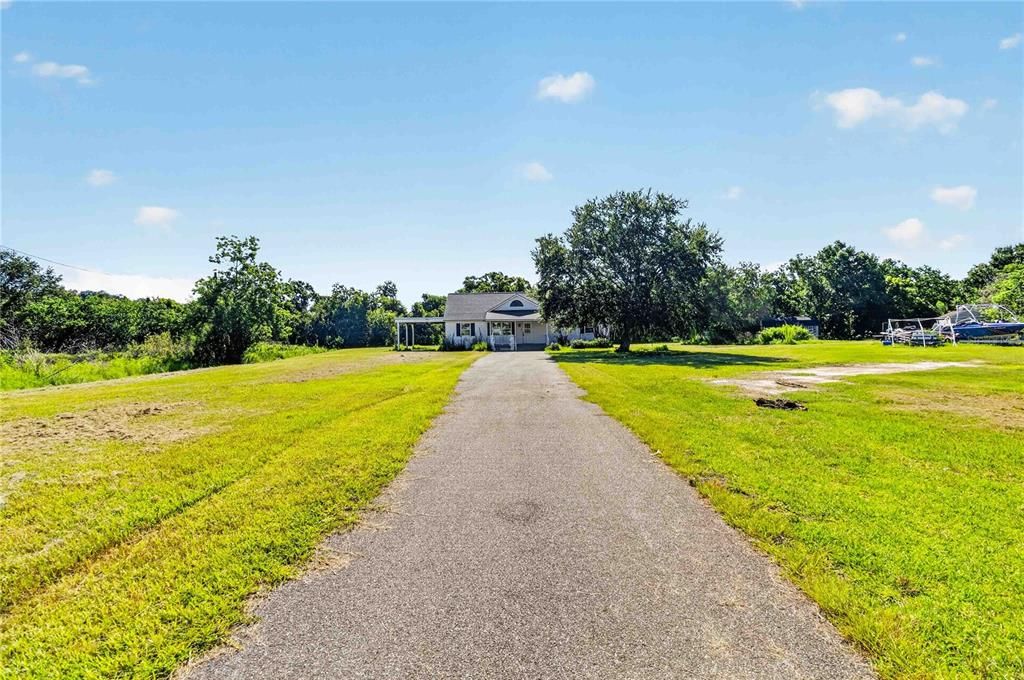 For Sale: $450,000 (3 beds, 1 baths, 2700 Square Feet)