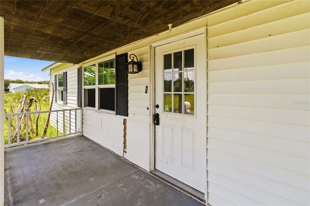For Sale: $450,000 (3 beds, 1 baths, 2700 Square Feet)