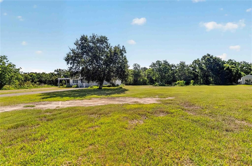 For Sale: $450,000 (3 beds, 1 baths, 2700 Square Feet)