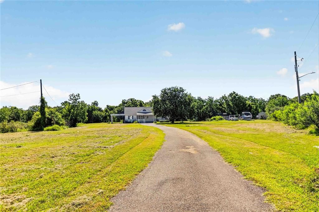 For Sale: $450,000 (3 beds, 1 baths, 2700 Square Feet)