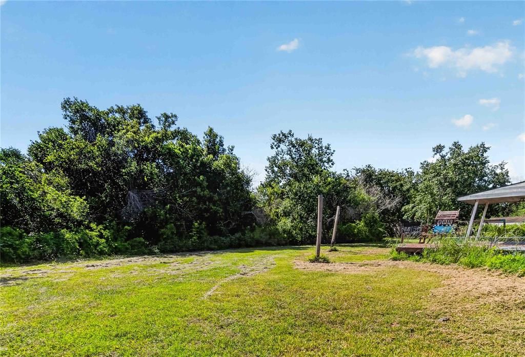 For Sale: $450,000 (3 beds, 1 baths, 2700 Square Feet)