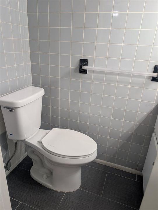 For Sale: $199,900 (2 beds, 1 baths, 1015 Square Feet)
