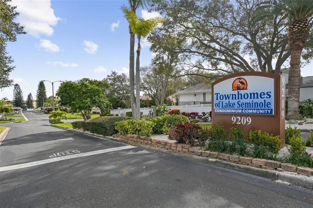 For Sale: $199,900 (2 beds, 1 baths, 1015 Square Feet)