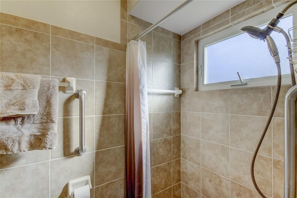 В аренду: $2,100 (3 спален, 2 ванн, 1750 Квадратных фут)
