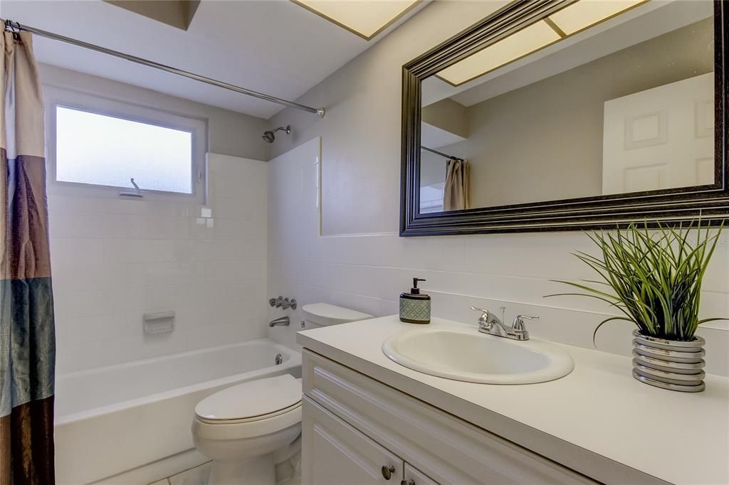В аренду: $2,100 (3 спален, 2 ванн, 1750 Квадратных фут)