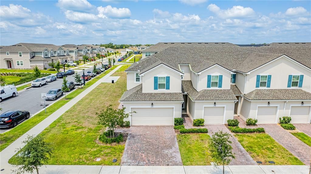 For Rent: $2,300 (3 beds, 2 baths, 1654 Square Feet)