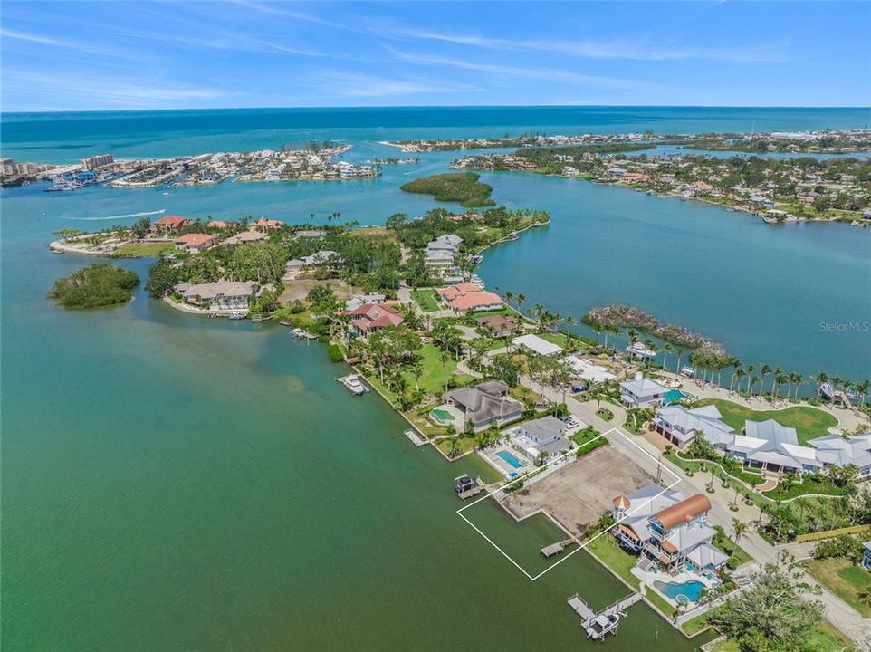 For Sale: $1,650,000 (0.23 acres)