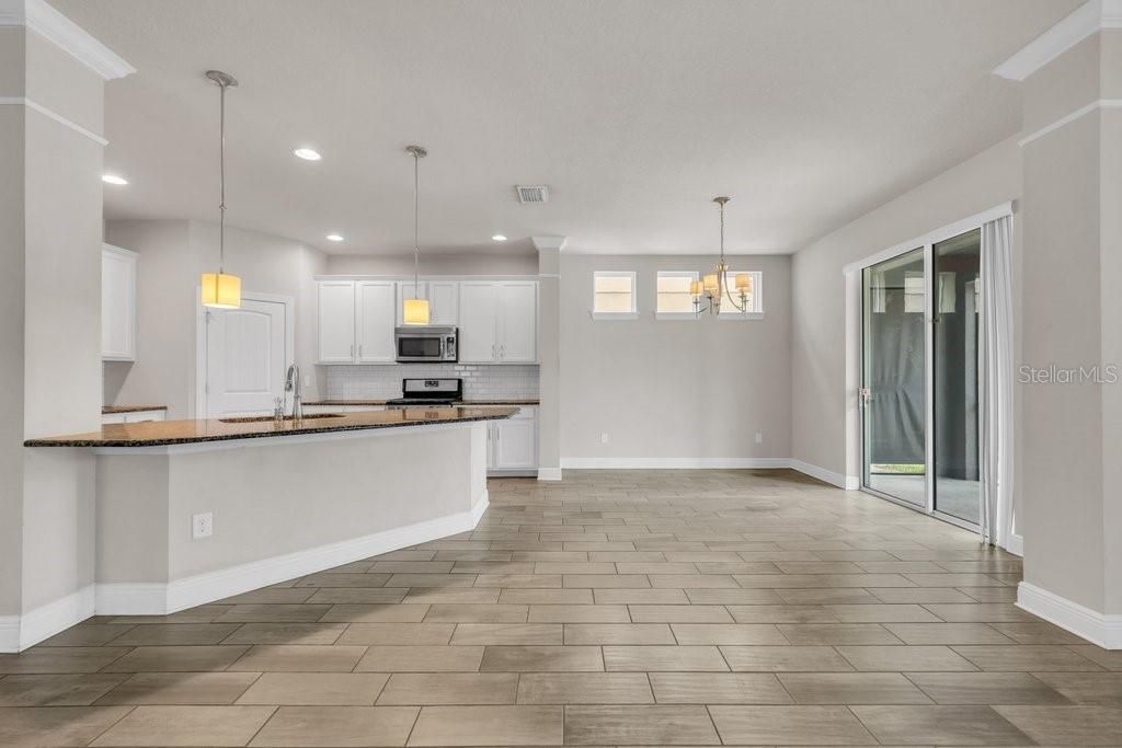 En Venta: $499,000 (4 camas, 3 baños, 2628 Pies cuadrados)