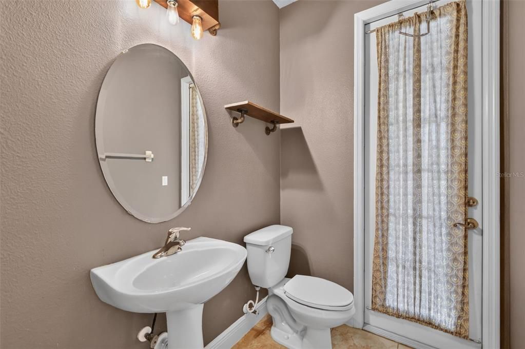 For Sale: $599,900 (5 beds, 3 baths, 3320 Square Feet)
