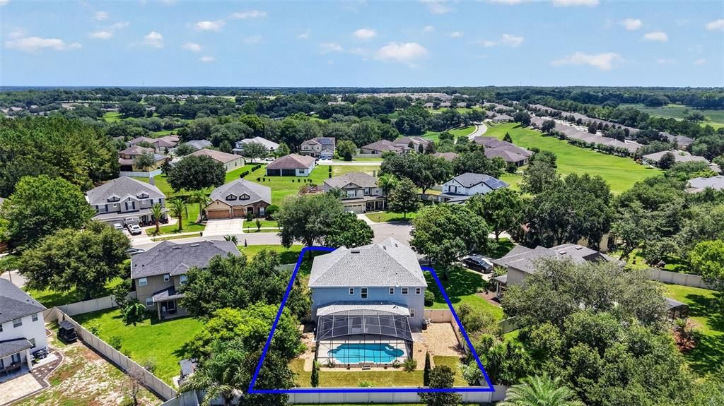 For Sale: $599,900 (5 beds, 3 baths, 3320 Square Feet)